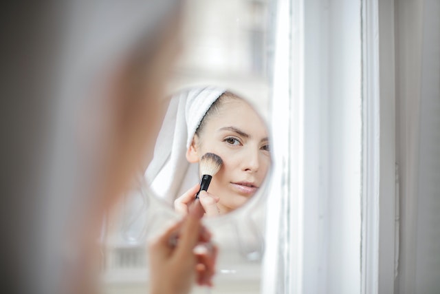 Les différences entre les routines de soin de la peau du matin et du soir